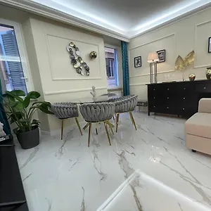 https://spanish-steps-glamour-sauna-luxury-apartment.it-romehotels.com